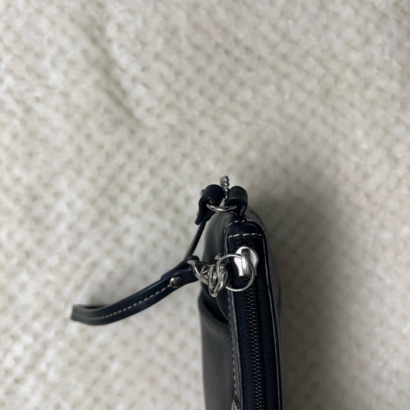 🩷Coach Bags Coach
Wristlet💚🩷💚 - Picture 3 of 11